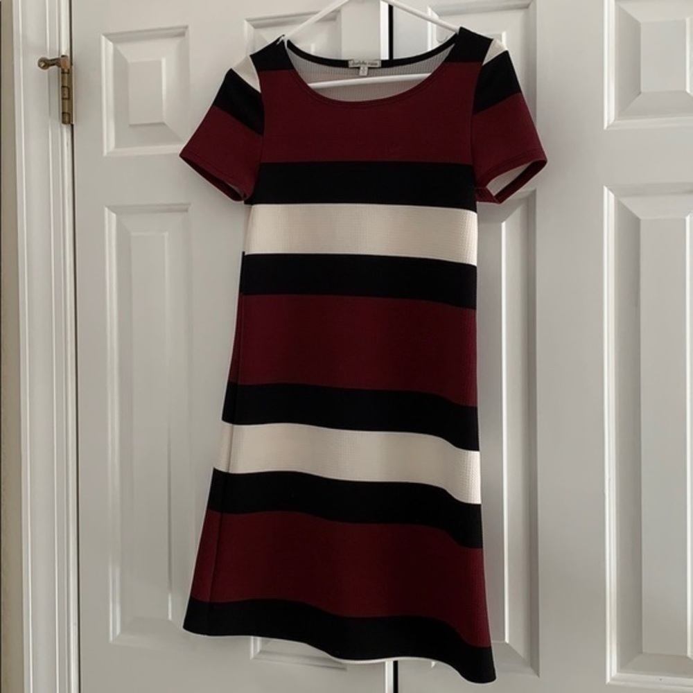 Dress blocked - Picture 3 of 3